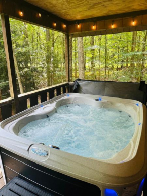 Pocono Chalet - Hot Tub - Game Room